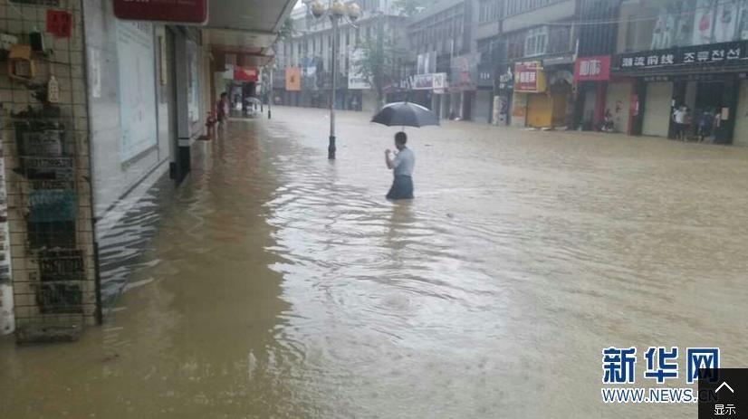 揭秘暴雨背后的真相，应对暴雨的措施及最新资讯播报